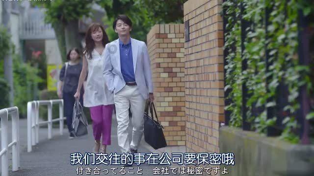 年轻小伙自带古典气质,配乐奏响脱稿演讲,声音太让人陶醉了