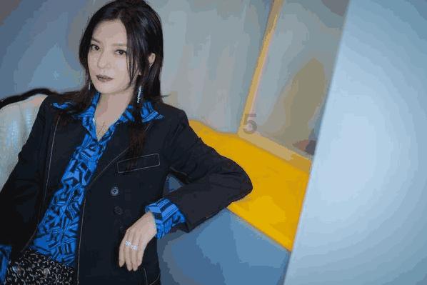 花5万请人直播带货翻车只卖出36元！头部主播之外的直播带货能赚回本吗？游戏画面